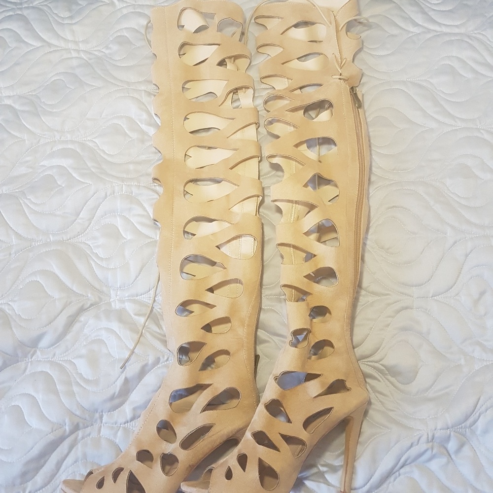 Lola shoetique over knee heels 💓